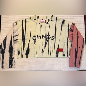 CHNGE tie-dye university long-sleeve crop top crewneck pullover